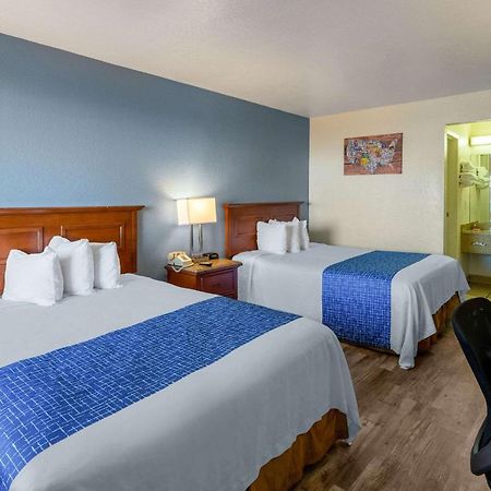 Econo Lodge Phoenix North I-17 المظهر الخارجي الصورة