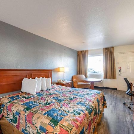 Econo Lodge Phoenix North I-17 المظهر الخارجي الصورة