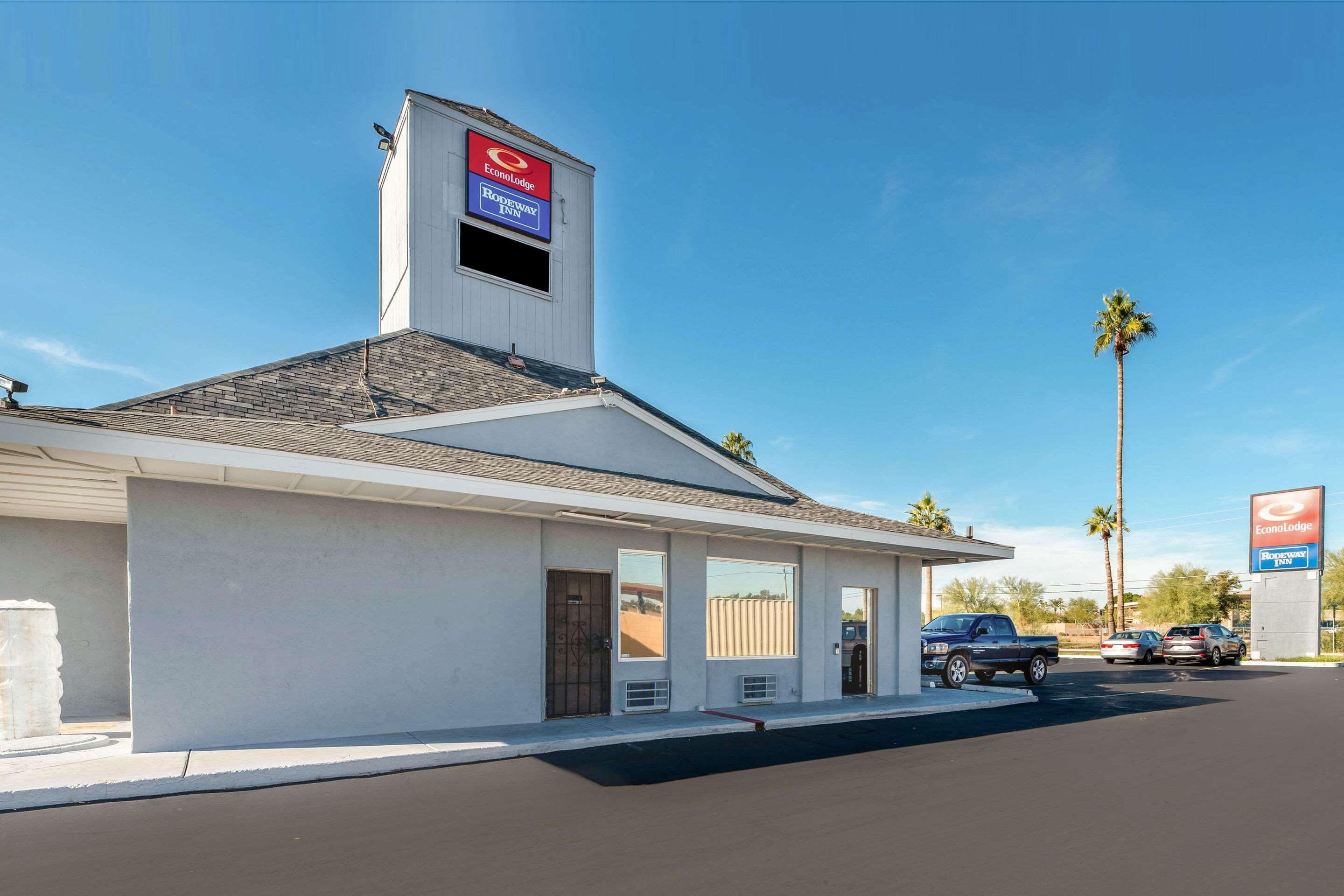 Econo Lodge Phoenix North I-17 المظهر الخارجي الصورة